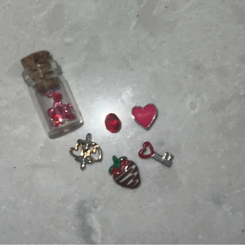 O2 HTF dipped strawberry, 2 sided heart, Swarovski crystals,key & more